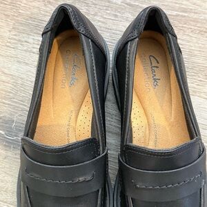 Clarks Collection women’s Black Leather Slip-On Loafers